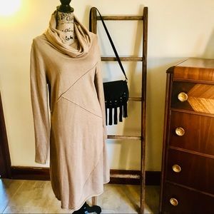Women’s Athleta sweater dress. Size XL.
